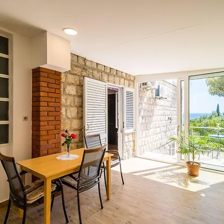 Nina- Two Bedroom With Terrace And Sea View Apt67