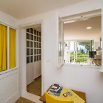 Nina- Two Bedroom With Terrace And Sea View Apt67 Lejlighed Mlini