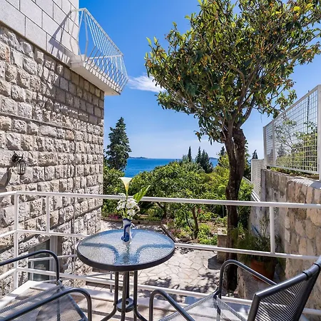 Appartamento Nina- Two Bedroom With Terrace And Sea View Apt67