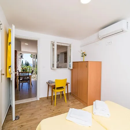 Nina- Two Bedroom With Terrace And Sea View Apt67 Apartament *