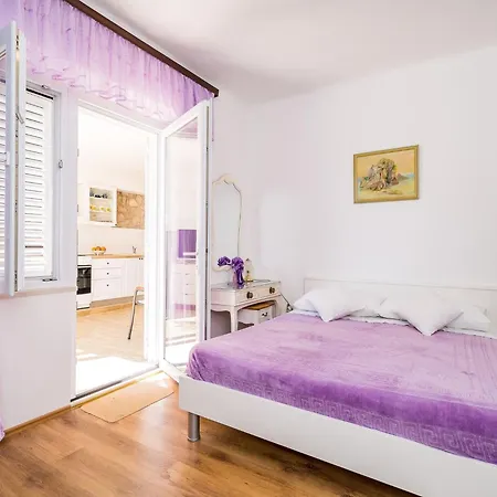 Nina- Two Bedroom With Terrace And Sea View Apt67 Apartament