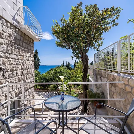 Apartman Nina- Two Bedroom With Terrace And Sea View Apt67 *