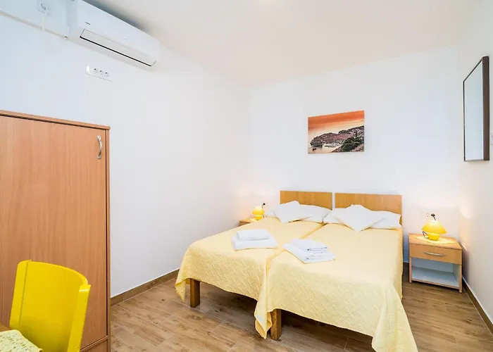 Nina- Two Bedroom With Terrace And Sea View Apt67 * Mlini