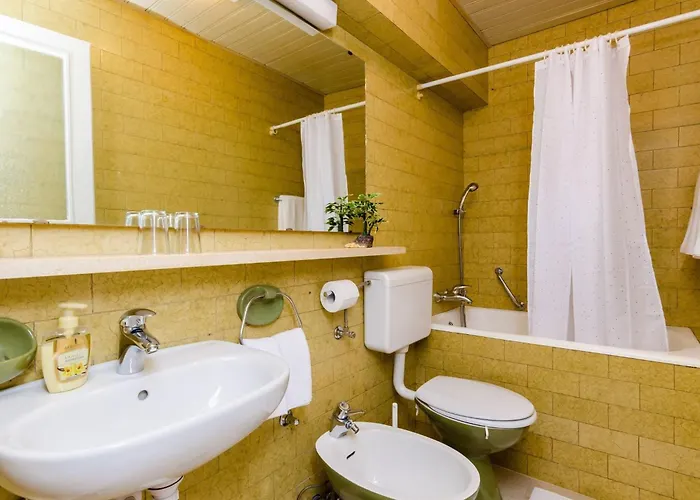 Appartamento Nina- Two Bedroom With Terrace And Sea View Apt67