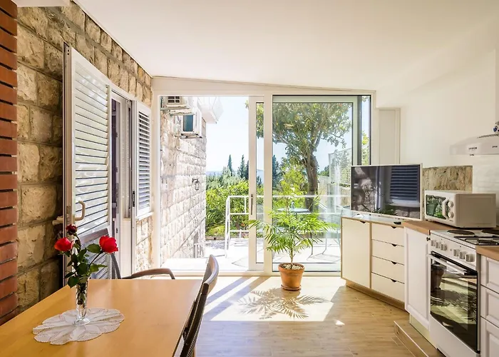 Nina- Two Bedroom With Terrace And Sea View Apt67 Appartamento Mlini